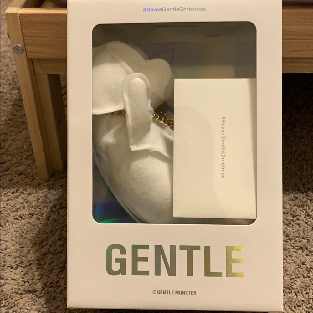 Gentle Monster Limited edition Puppy handbag